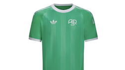 Roma, in vendita la nuova maglia per i portieri: è verde con logo “ASR”