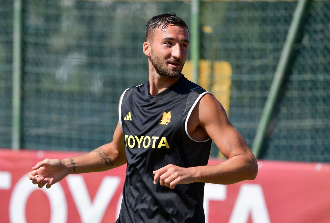 Roma, allenamento di Ferragosto a Trigoria. C’è Dybala – FOTO GALLERY - immagine 4