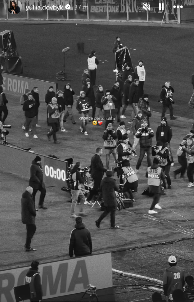 Roma-Genoa, la moglie di Dovbyk si emoziona per De Rossi: “Grande personalità”- immagine 2