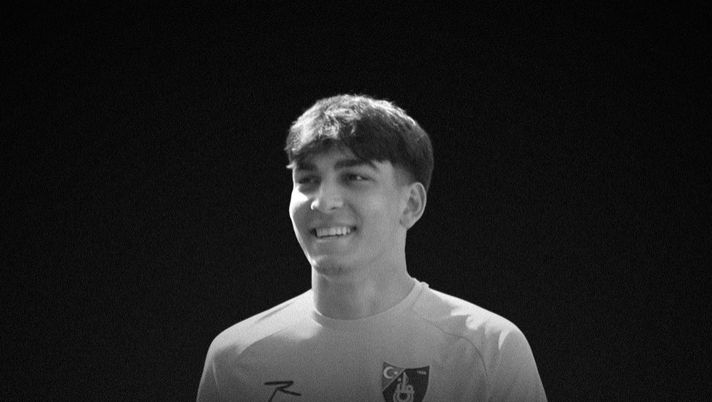 Istanbulspor, Vardar. (Foto presa dal profilo ufficiale X della squadra istanbulspor) Istanbulspor, morto il 20enne Vardar dopo una lunga battaglia contro il cancro - immagine 1