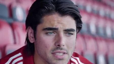 Andrea Sottil davanti alle telecamere del Cagliari