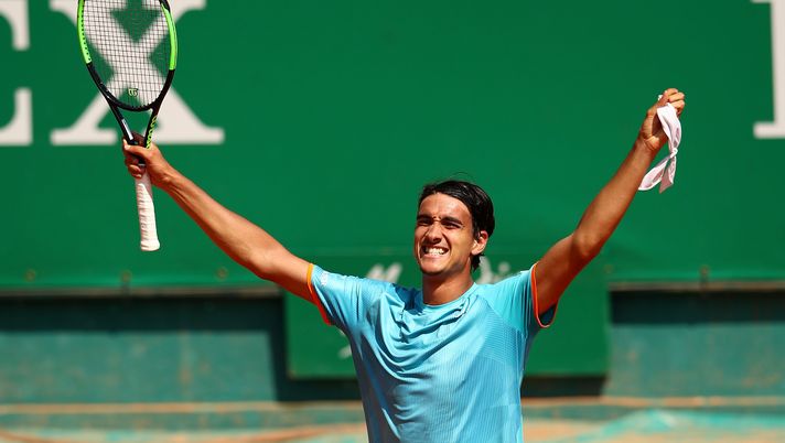 MONTE-CARLO, MONACO - APRIL 18: Lorenzo Sonego of Italy celebrates match point against Cameron Norrie of Great Britain in their third round match during day five of the Rolex Monte-Carlo Masters at Monte-Carlo Country Club on April 18, 2019 in Monte-Carlo, Monaco. (Photo by Clive Brunskill/Getty Images) Sonego raggiunge la finale dell’ATP di Vienna e poi ricorda a tutti: “Io tifo Toro” - immagine 1