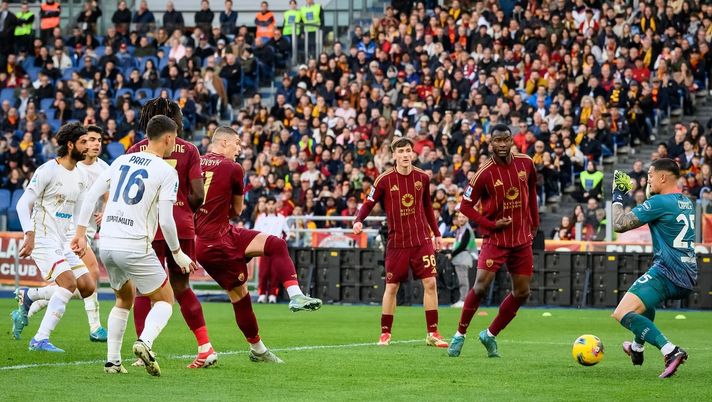 Alla Roma basta Dovbyk: Cagliari KO, sesta vittoria di fila per Ranieri - immagine 1
