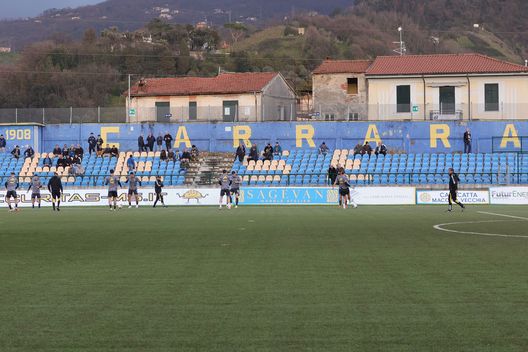 CARRARA, ITALIA - 16 MARZO: Una panoramica generale del riscaldamento in Serie C prima del match tra la Carrarese Calcio e la Juventus Next Gen. (Photo by Gabriele Maltinti - Juventus FC/Juventus FC via Getty Images) Carrarese, il sindaco di Massa si complimenta