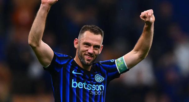 Romano: “Grossa novità su De Vrij, ecco cosa sta preparando l’Inter. E lui dovrà…”- immagine 2