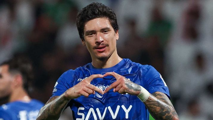 Milan, attacco da 60 milioni: Nkunku e Giménez ai saluti, scatta il piano per Darwin Núñez