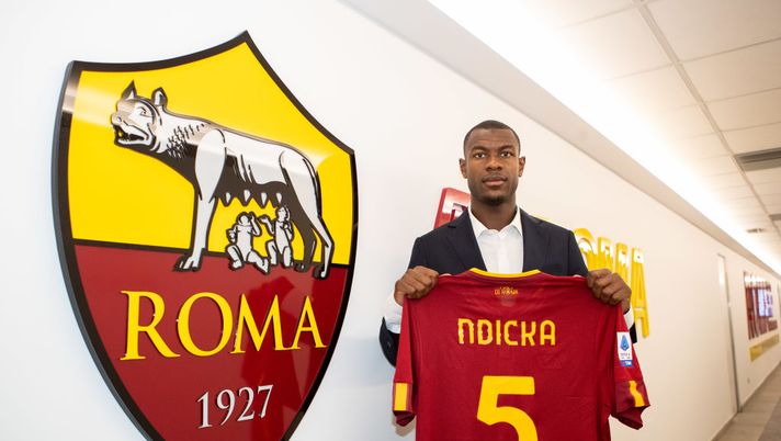 Mourinho, la difesa va già verso il sold out - immagine 1