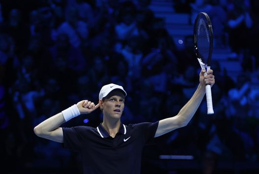 TURIN, ITALY - NOVEMBER 12: Jannik Sinner of Italy reacts against Taylor Fritz of United States in the Men's Singles Ilie Nastase Group Stage match during day three of the Nitto ATP finals 2024 at Inalpi Arena on November 12, 2024 in Turin, Italy. (Photo by Clive Brunskill/Getty Images) Sinner: “Incontro al Quirinale? Non so, devo ancora decidere”- immagine 2