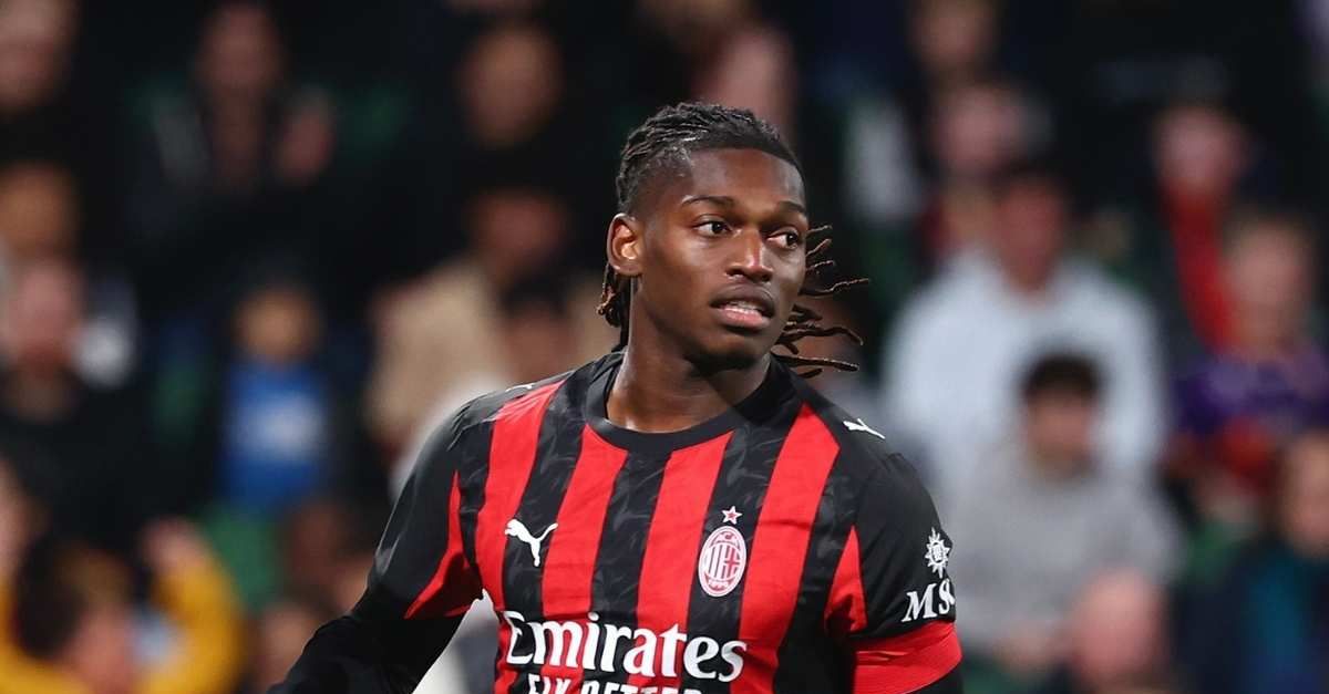 Milan Bari, infortunio muscolare per Leao: sostituito | Coppa Italia News Milan Bari, infortunio muscolare per Leao: sostituito | Coppa Italia News