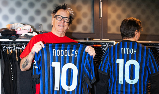 Profilo Instagram Inter Dalla California a Milano: gli Offspring posano con la maglia dell’Inter - immagine 1