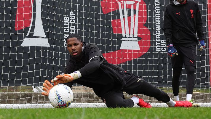 UFFICIALE: Mike Maignan ha rinnovato il contratto col Milan - immagine 1