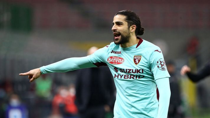 MILAN, ITALY - JANUARY 09: Ricardo Rodriguez of Torino F.C. reacts during the Serie A match between AC Milan and Torino FC at Stadio Giuseppe Meazza on January 09, 2021 in Milan, Italy. Sporting stadiums around Italy remain under strict restrictions due to the Coronavirus Pandemic as Government social distancing laws prohibit fans inside venues resulting in games being played behind closed doors. (Photo by Marco Luzzani/Getty Images) Nazionali, Svizzera-Lituania alle 20:45: Rodriguez parte dalla panchina - immagine 1