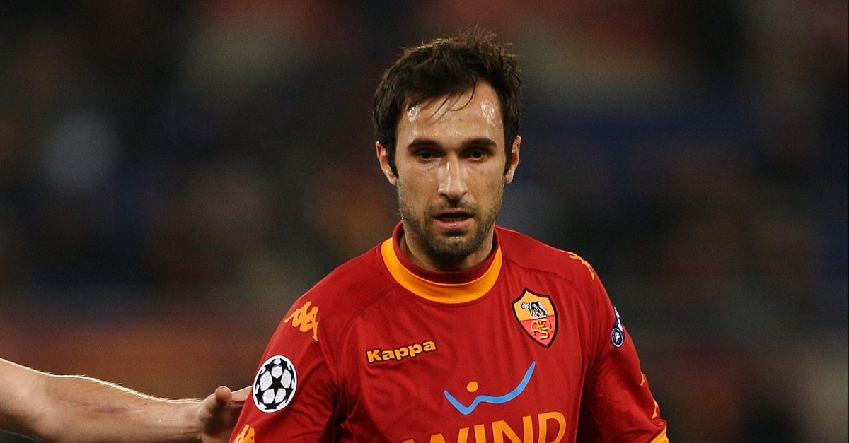 Vucinic debutto in panchina: sarà il ct del Montenegro
