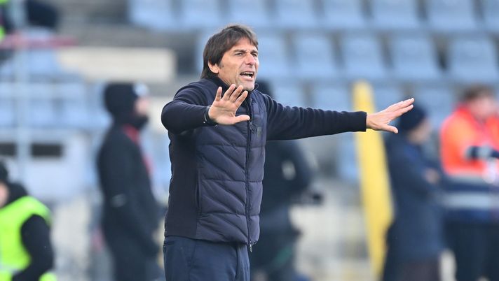 Raffaele Sergio, ex calciatore e allenatore, ha parlato ai microfoni di 1 Football Club di varie tematiche sul Napoli e su Antonio Conte conte napoli