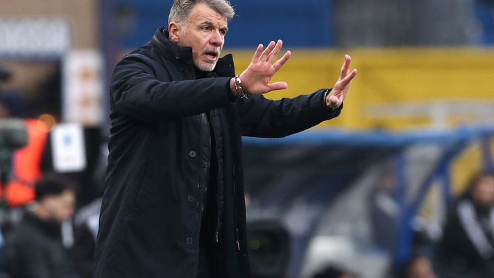 COMO, ITALY - JANUARY 24: Torino FC coach Marco Baroni gestures during the Serie A match between Como 1907 and Torino FC at Giuseppe Sinigaglia Stadium on January 24, 2026 in Como, Italy. (Photo by Marco Luzzani/Getty Images) Verso Torino-Lecce: i granata davanti al loro punto di non ritorno - immagine 1