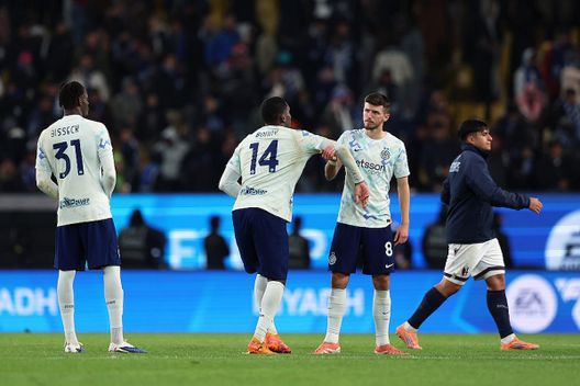 Pistocchi: “Mhkitaryan-Di Lorenzo e Heggem-Bonny, che differenza c’è? Possiamo sapere…”- immagine 2