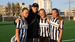 FOTO – Gudmundsson al fianco delle tre sorelle: tutte calciatrici del Reykjavík