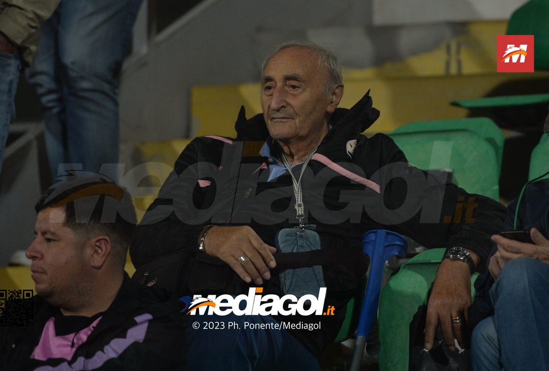 FOTOTIFO Palermo-Brescia 1-0, gli scatti ai tifosi al “Renzo Barbera” (GALLERY) - immagine 28