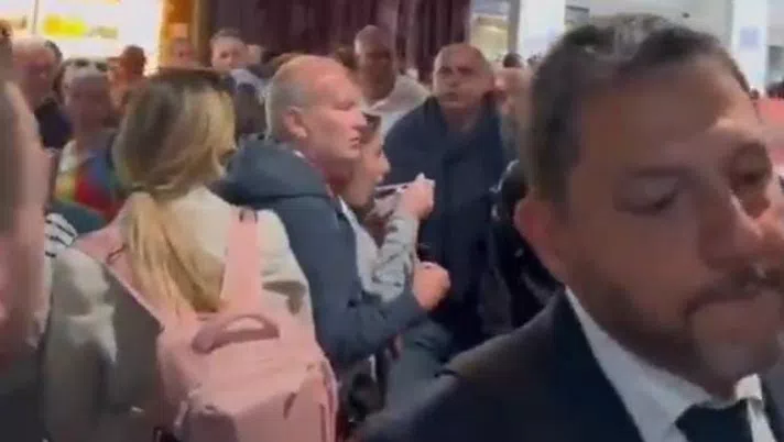 VIDEO Capo ultras del Bari a muso duro contro un dirigente: “Ma chi c***o sei?!” - immagine 1