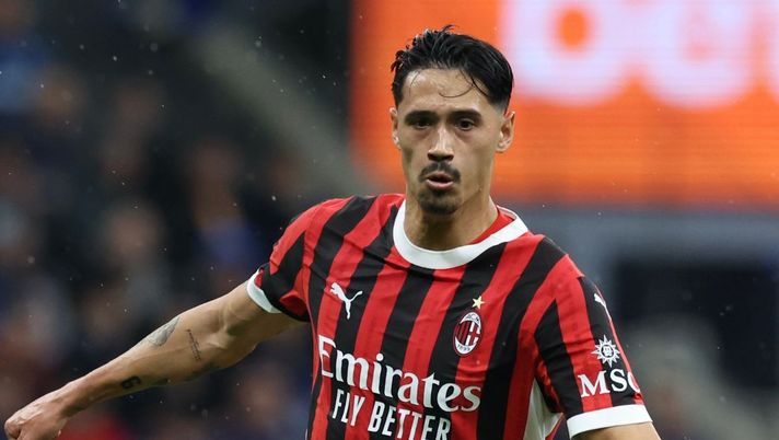 Tijjani Reijnders (centrocampista AC Milan), qui durante il derby Inter-Milan 0-3 (Coppa Italia 2024-2025) | News (Getty Images) Tijjani Reijnders AC Milan derby Inter-Milan 0-3 Coppa Italia 2024-2025