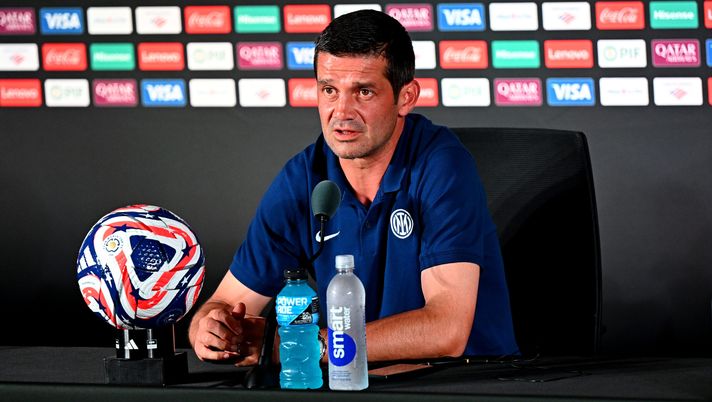 CHARLOTTE, NORTH CAROLINA - JUNE 29: Head Coach Cristian Chivu of FC Internazionale speaks with the media during the press conference to present ahead of their FIFA Club World Cup 2025 round of 16 match against Fluminense FC at Bank of America Stadium on June 29, 2025 in Charlotte, North Carolina. (Photo by Mattia Ozbot - Inter/Inter via Getty Images) chivu inter