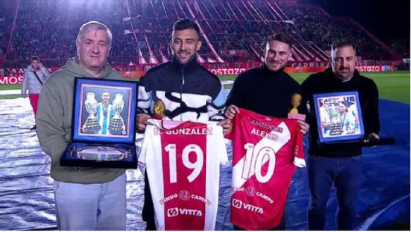 FOTO – L’Argentinos Juniors onora Nico Gonzalez per la Coppa America- immagine 2