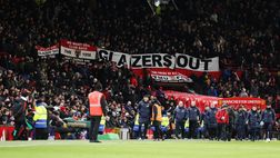 Man United, i tifosi contro la proprietà: “Il club sta lentamente morendo”
