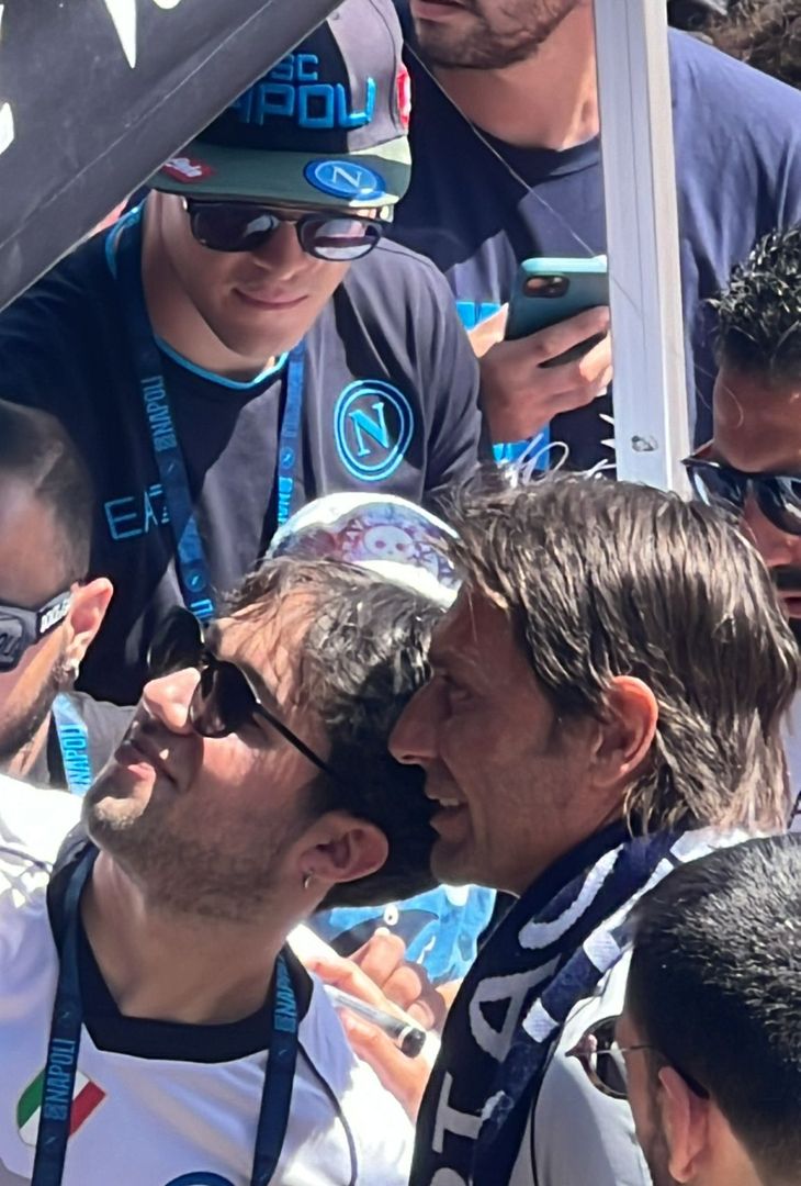 GALLERY Dimaro day 4, Conte idolo della folla: foto ed autografi a seduta conclusa - immagine 4