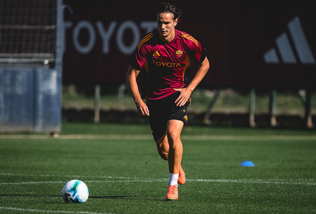 Trigoria, l’allenamento mattutino dei giallorossi – FOTO GALLERY - immagine 36