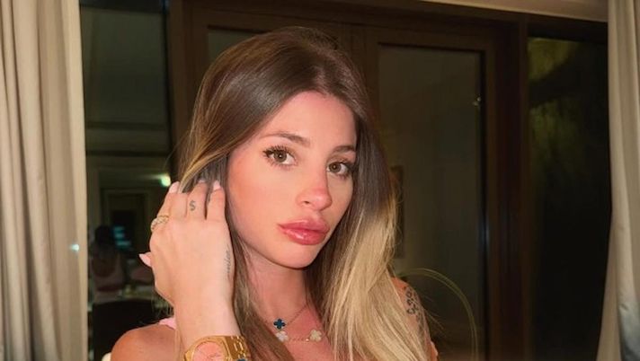 Lo sfogo della Nasti nel giorno della festa della mamma. Le frecciate ai ‘parenti assenti’ - immagine 1