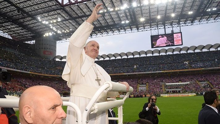 Papa Francesco all'incontro con i cresimandi a San Siro