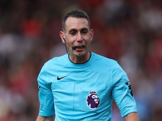Bournemouth, Inghilterra - 25 agosto 2024: David Coote durante la partita tra Bournemouth e Newcastle. (Foto di Eddie Keogh/Getty Images) Oltre ogni squalifica: l’ex arbitro inglese David Coote ha trovato un nuovo lavoro- immagine 3