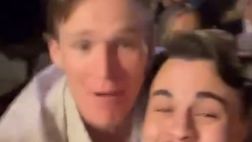 McTominay smarrisce il telefono in discoteca: un tifoso glielo ritrova