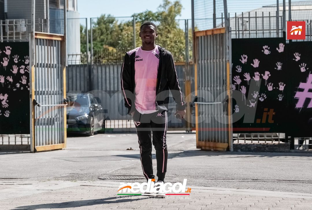 FOTO Ternana-Palermo, i rosanero in partenza dallo stadio “Renzo Barbera” (Gallery) - immagine 8