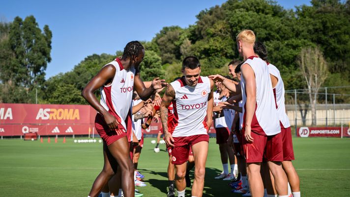 Roma, ecco Le Fée: “Pronto a lottare”. Paredes riflette sull’Arabia, Chiesa più lontano - immagine 1