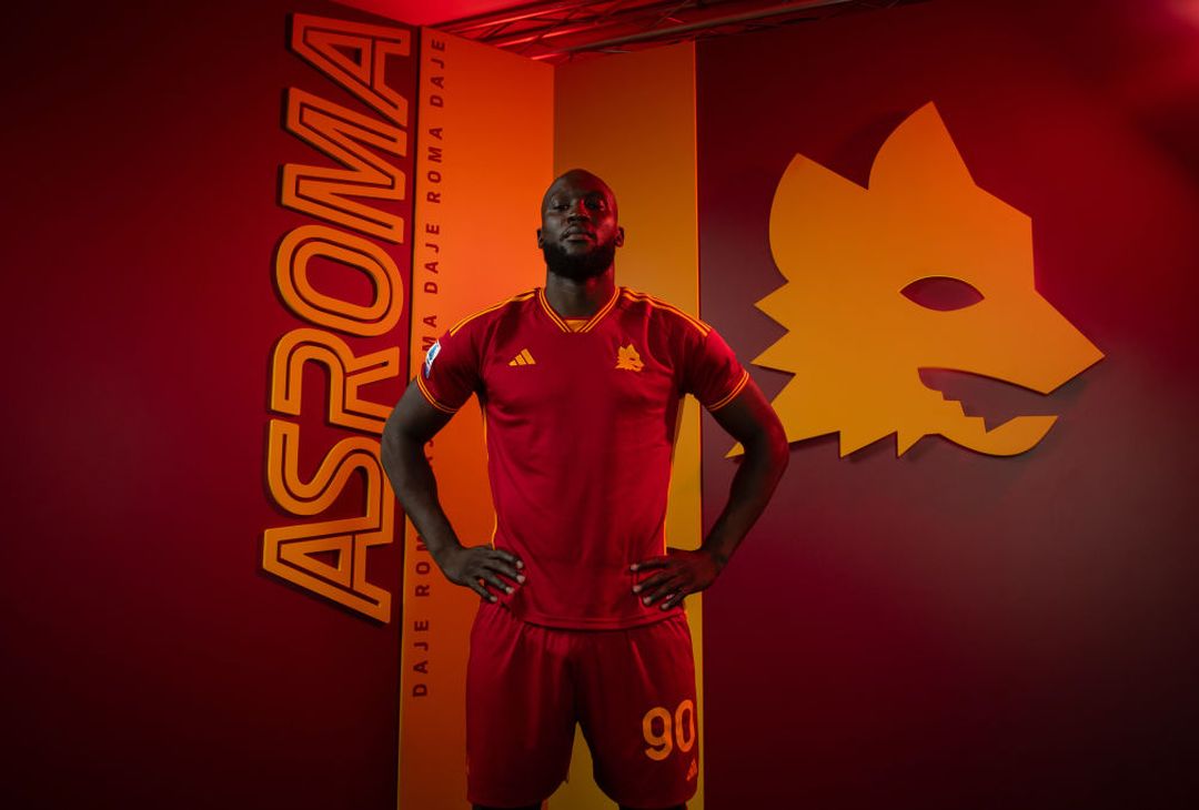 Roma, Lukaku è ufficiale: i primi suggestivi scatti in giallorosso – FOTO GALLERY- immagine 1