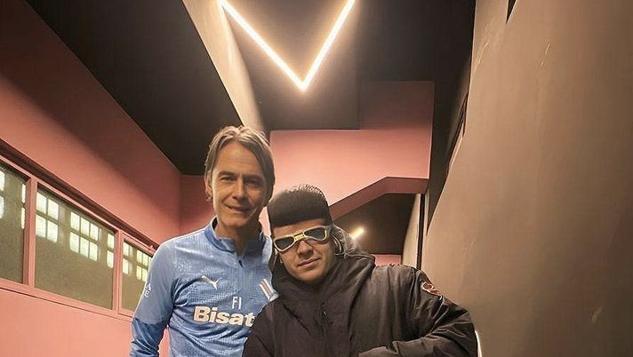 Dal palco di Sanremo allo spogliatoio del Palermo: Tony Pitony fa visita al Barbera - immagine 1