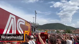 VIDEO – La Roma arriva a Rieti per il match con l’Olympiacos: l’accoglienza dei tifosi