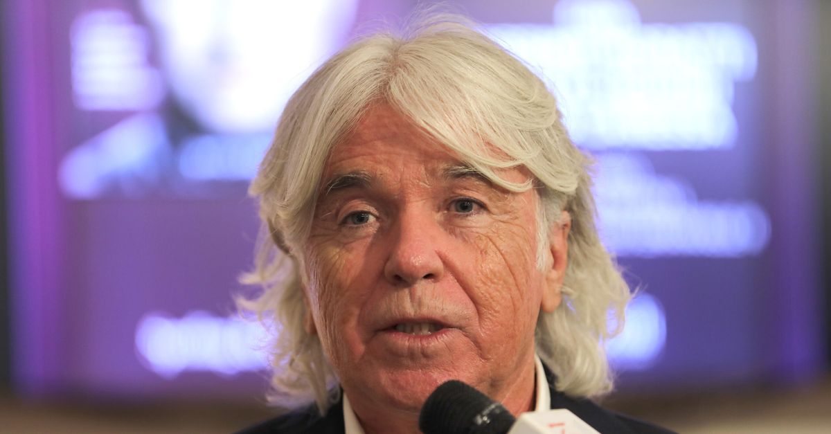 Zazzaroni: “Se non avessero dato al Milan il rigore non dato alla Lazio sarebbe successo…” Zazzaroni: “Se non avessero dato al Milan il rigore non dato alla Lazio sarebbe successo…”