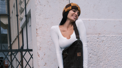 Jovana, che spettacolo! Lady Djordjevic incanta anche vestita da Tom Sawyer