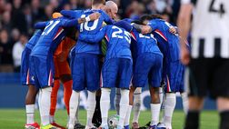 VIDEO – Che scena a Stamford Bridge. Nel cerchio del Chelsea c’è l’arbitro