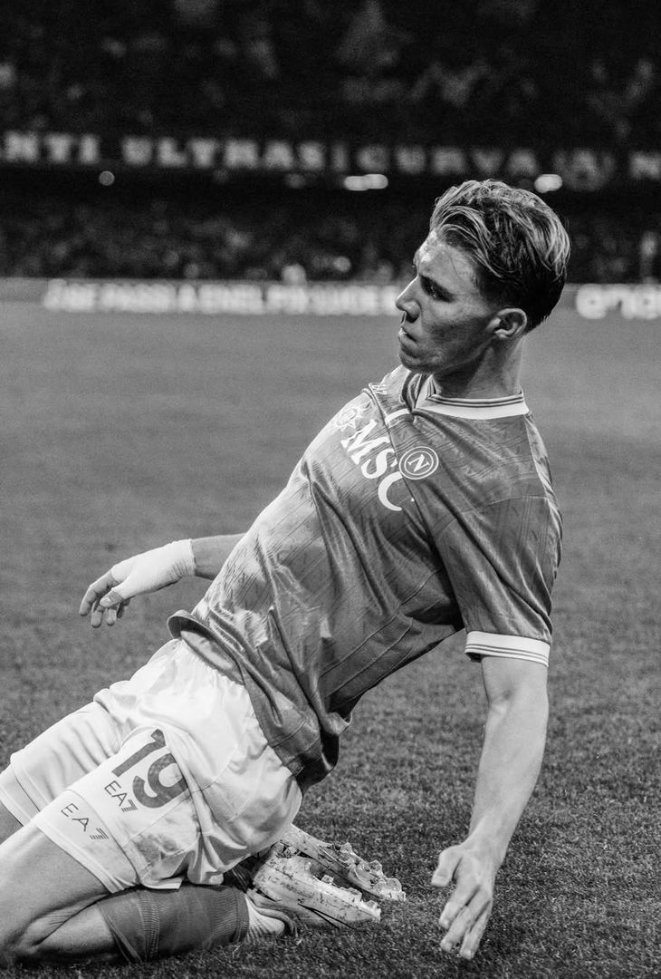 Napoli-Juve, una serata da sogno: le suggestive immagini in bianco e nero – LE FOTO - immagine 16