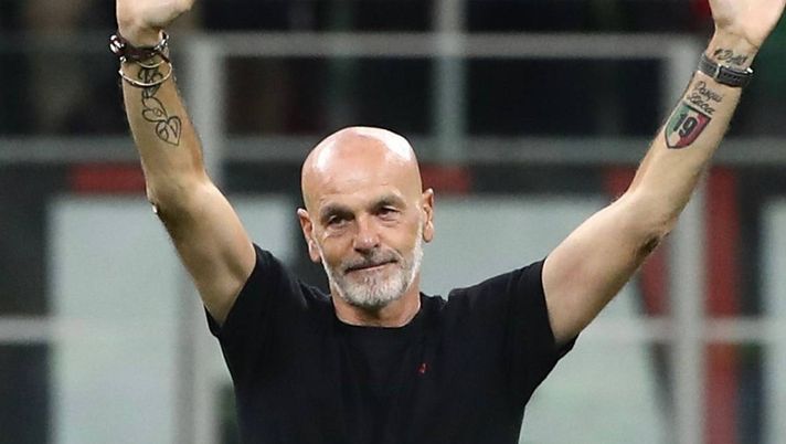 Milan-Fiorentina, Pioli ritorna a 'San Siro': coro della Curva Sud, l'abbraccio con Ibrahimovic