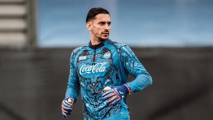 NAPLES, ITALY - FEBRUARY 03: SSC Napoli Player Alex Meret attends the afternoon training session in Castel Volturno on February 03, 2026 in Naples, Italy. (Photo by SSC NAPOLI/SSC NAPOLI via Getty Images) Verona-Napoli, formazioni ufficiali: da Meret ad Alisson Santos, Gutierrez, Politano e Frese, tutte le scelte - immagine 1