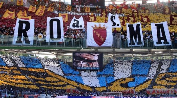 Una coreografia prima di un derby tra Lazio e Roma. derby