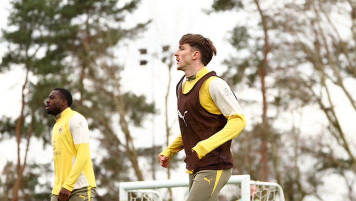 CAIRATE, ITALY - FEBRUARY 16: Alexis Saelemaekers of AC Milan looks on during an AC Milan Training Session at Milanello on February 16, 2026 in Cairate, Italy. (Photo by Giuseppe Cottini/AC Milan via Getty Images) saelemaekers-allenamento-formazione-milan-como