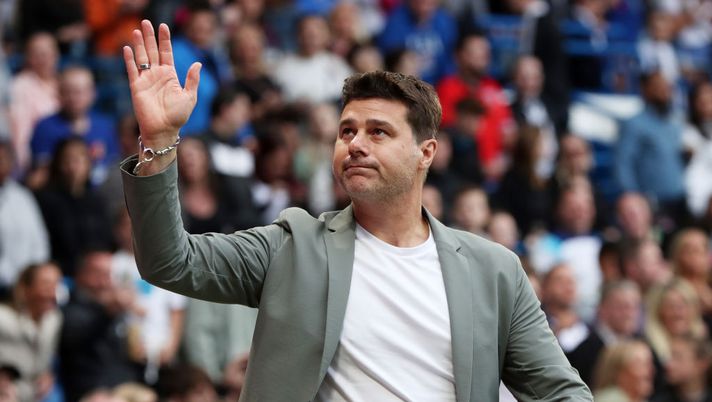 LONDON, ENGLAND - JUNE 09: Mauricio Pochettino, Manager of World XI acknowledges the fans prior to Soccer Aid for UNICEF 2024 at Stamford Bridge on June 09, 2024 in London, England. (Photo by Henry Browne/Getty Images) USA, Pochettino su Pulisic: “Appena tornerà a segnare, lo rifarà a raffica” - immagine 1