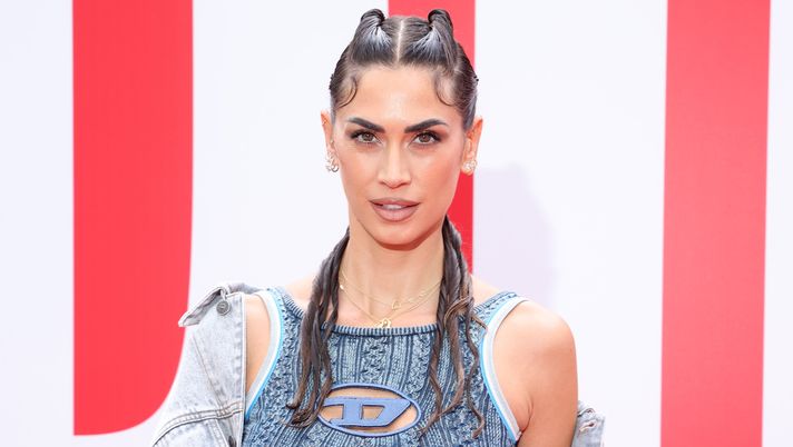 Melissa Satta torna al Club su Sky: look sexy per l’esordio accanto a Caressa - immagine 1