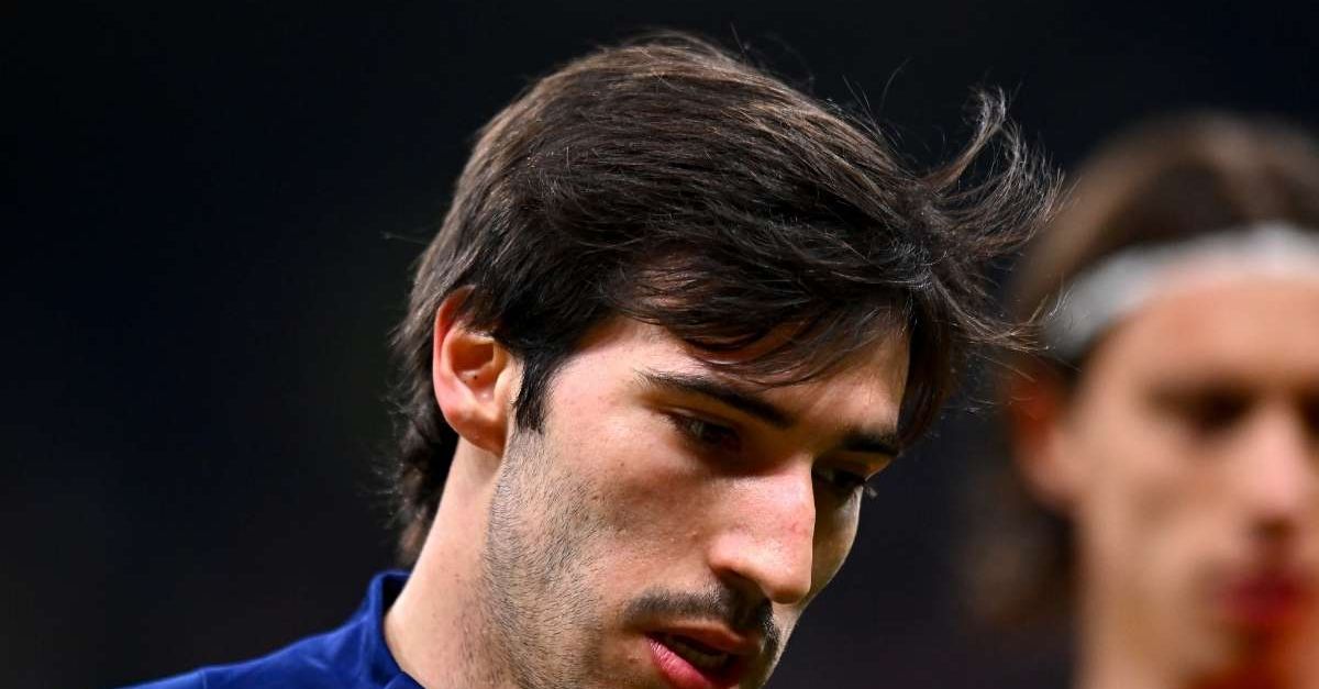 Azzurri in ritiro a Milanello, Tonali ricorda il suo passato in rossonero. Ecco il video Azzurri in ritiro a Milanello, Tonali ricorda il suo passato in rossonero. Ecco il video