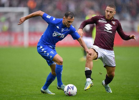 TURIN, ITALY - OCTOBER 09: Nedim Bajrami of Empoli FC is marked by Nikola Vlasic of Torino FC during the Serie A match between Torino FC and Empoli FC at Stadio Olimpico di Torino on October 09, 2022 in Turin, Italy. (Photo by Valerio Pennicino/Getty Images) Cocchi (PianetaEmpoli): “Berisha? Sorpresa positiva, talvolta migliore in campo”- immagine 3